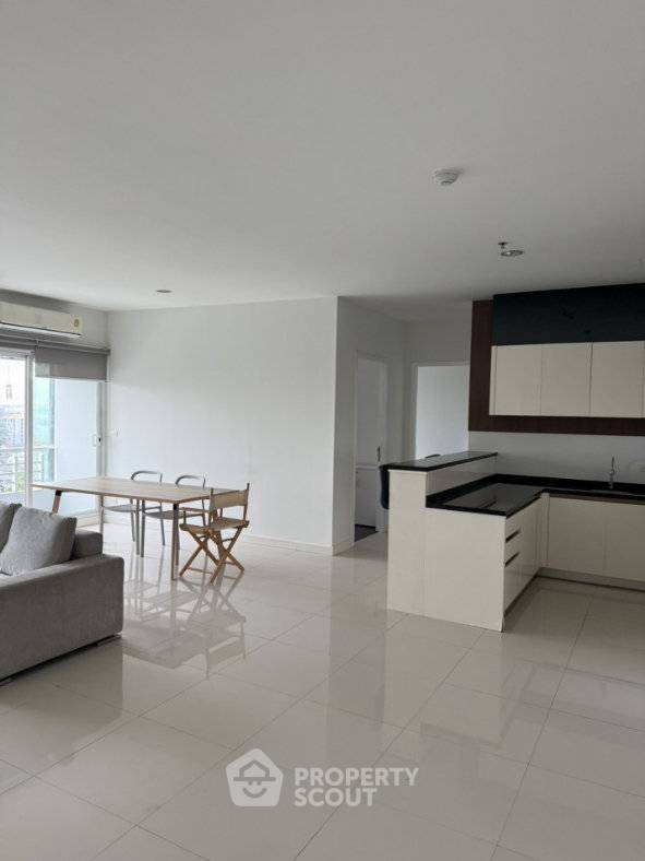 picture 3-BR Condo at The Fourwings Residence in Hua Mak (ID 3393319) - 3/12