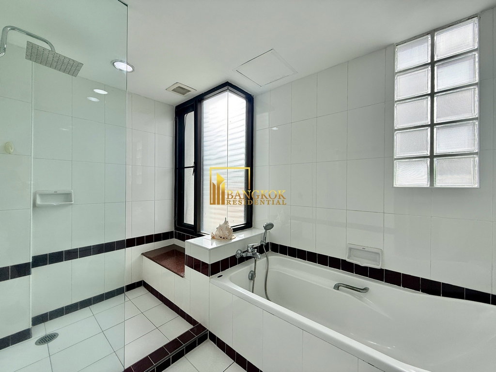 รูป Charming 3 Bedroom Apartment For Rent in Phrom Phong Area - BR20081AP - รูปที่ 18/42