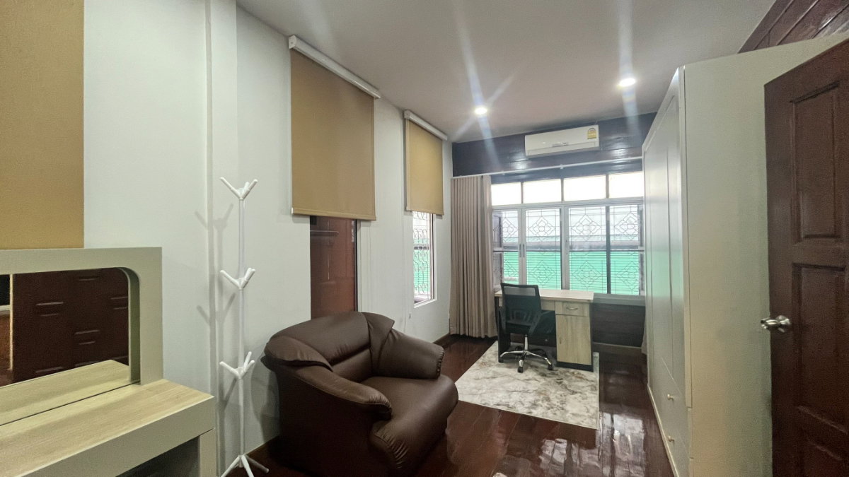 รูป  บ้าน 3 ห้องนอน พร้อมระเบียงจัดเลี้ยง ให้เช่า | ช้างเผือก ใกล้แยกข่วงสิงห์ เชียงใหม่ (EN below) - รูปที่ 32/46