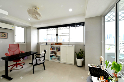 Condos for sale : Supalai Place Sukhumvit 39