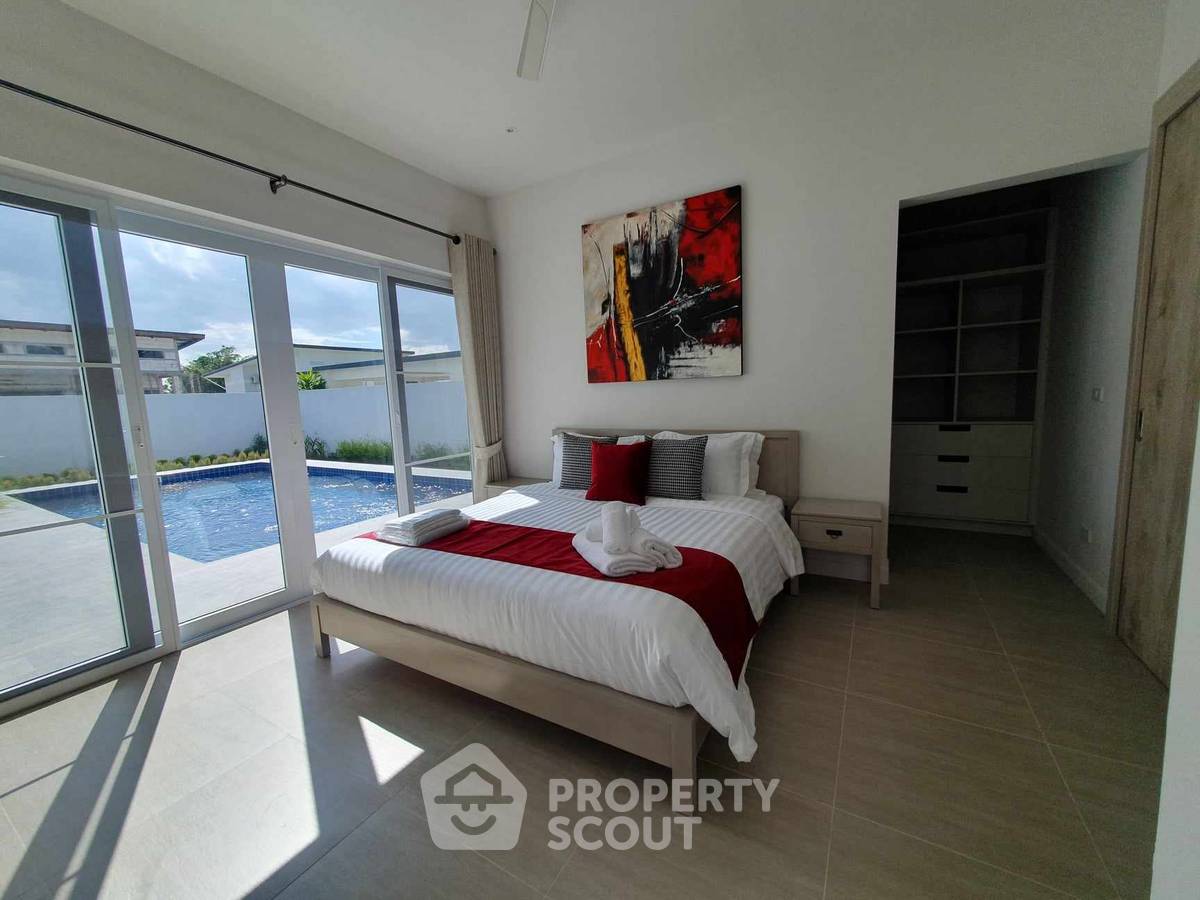 picture 195 Sqm 3-BR Villa In Thap Tai, Hua Hin (ID 1443458) - 12/22