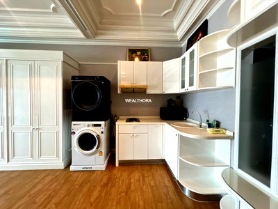 Condos for sale : Bann Sathorn – Chaophraya Condo (Charoen Nakhon)