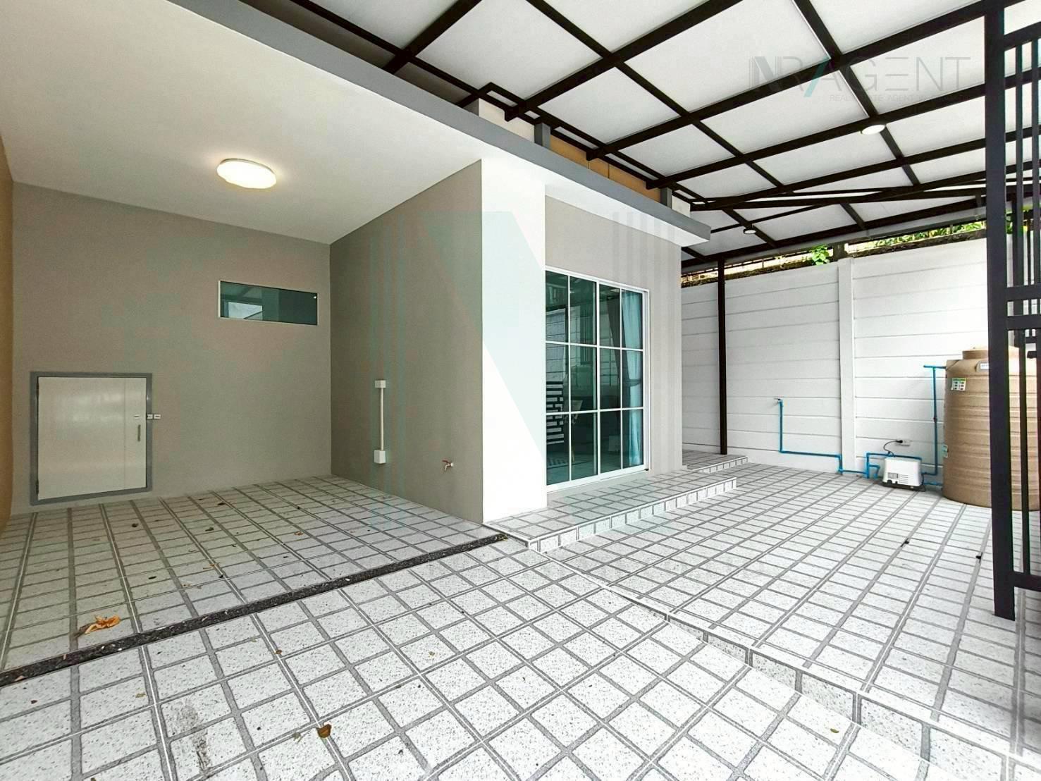 4-bed townhouse for sale, 105 sqm, 24 sq wah, Pruksa Ville 55/2 Wongwaen - Ramintra