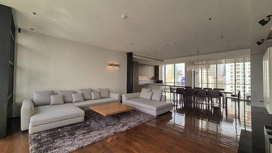 รูปภาพ For rent: Domus Condominium Sukhumvit 16, 2 bedrooms, 3 bathrooms, every room has its own bathroom + Powder Room, very exclusive, small unit.