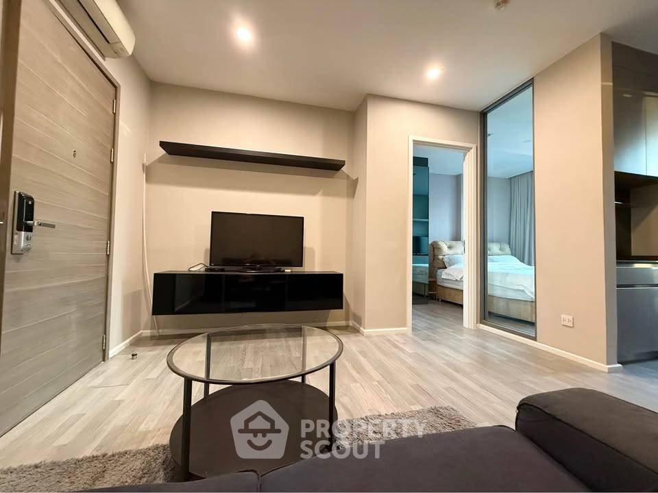 picture 1-BR Condo at The Room Sukhumvit 69 near BTS Phra Khanong (ID 3389601) - 7/12