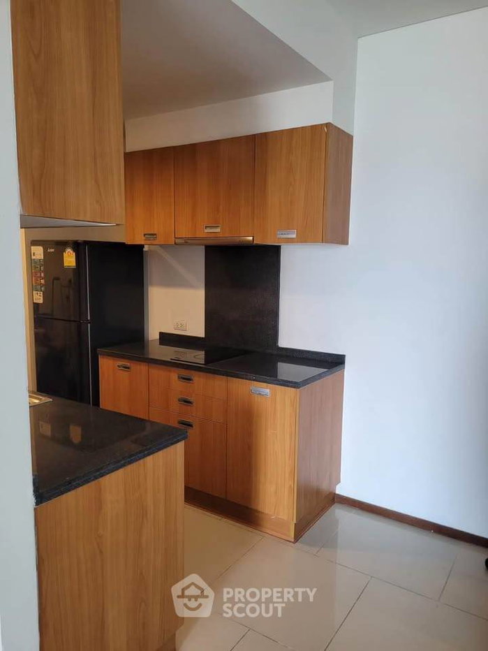 picture 100m To BTS Krung Thon Buri, 1-BR High-Floor Villa Sathorn (ID 3390016) - 4/6