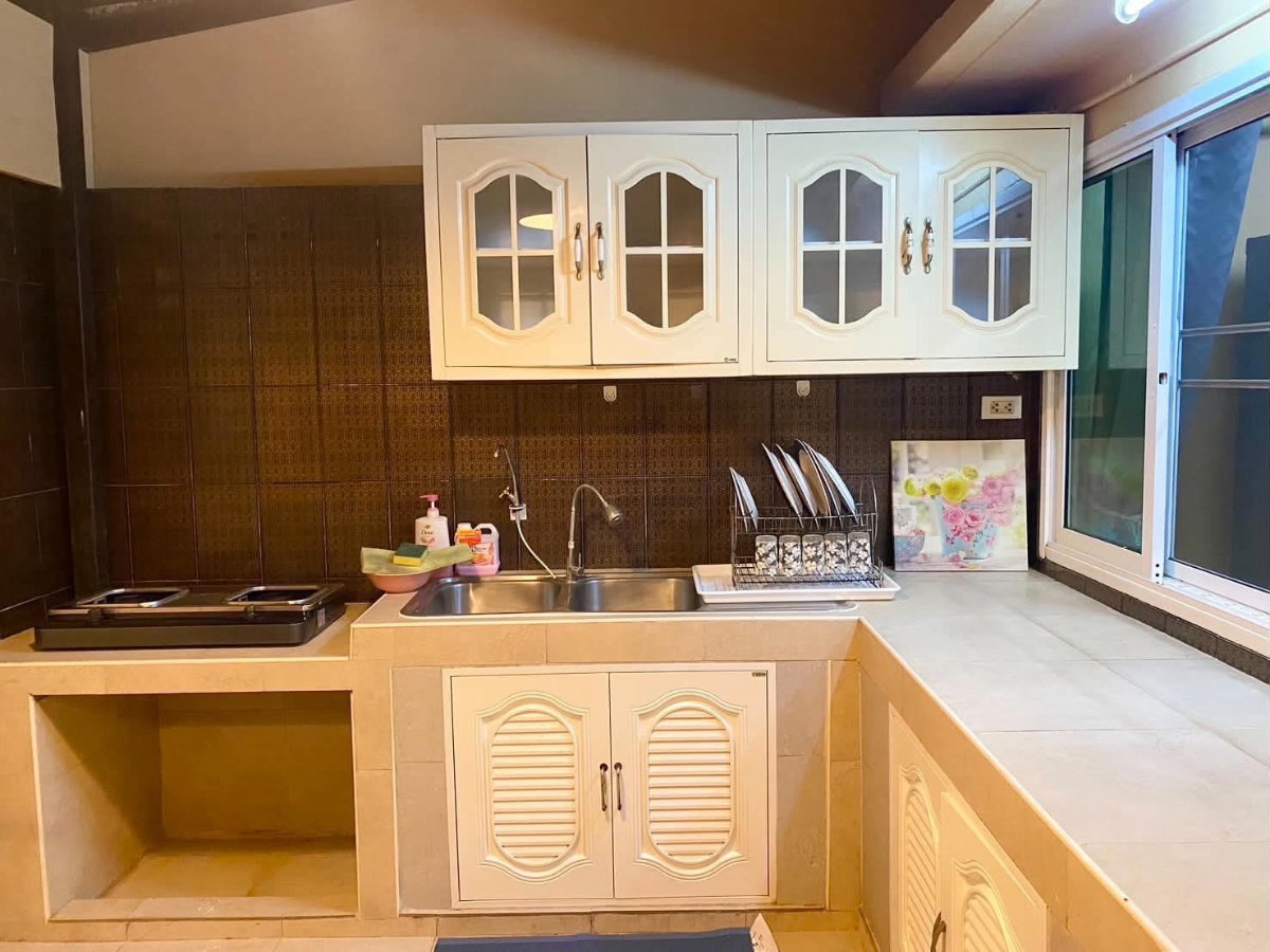 รูป 🏢✨ FOR RENT ทาวน์โฮม 4 ชั้น ROYAL NAKARIN VILLA 5 ห้องนอน 5 ห้องน้ำ Home Office พื้นที่ใช้สอยขนาดใหญ่ 5 - รูปที่ 6/18
