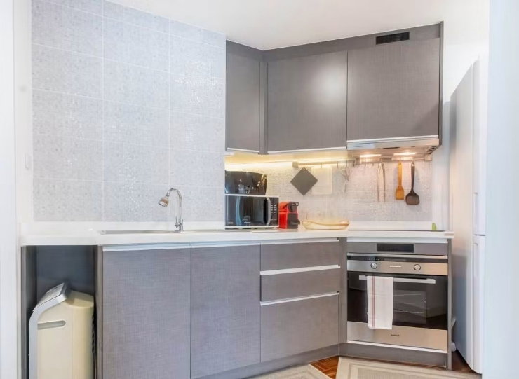 รูป 🏙️✨ **ให้เช่า Sukhumvit Suite | สุขุมวิท 13**
💎 ห้องมุมรีโนเวทใหม่ ชั้น 25 วิวเมืองรอบด้าน!
🛏️ 2 ห้องนอน | 1 ห้องน้ำ - รูปที่ 5/15