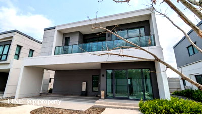 Houses for rent Samut Prakarn : FOR RENT: Nice Villa at The Centro Bangna - Premium Location!