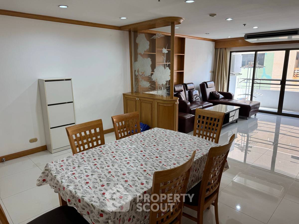 picture 16th-Floor 3-BR Condo At Top View Tower Near BTS Thong Lor (ID 3391825) - 4/14