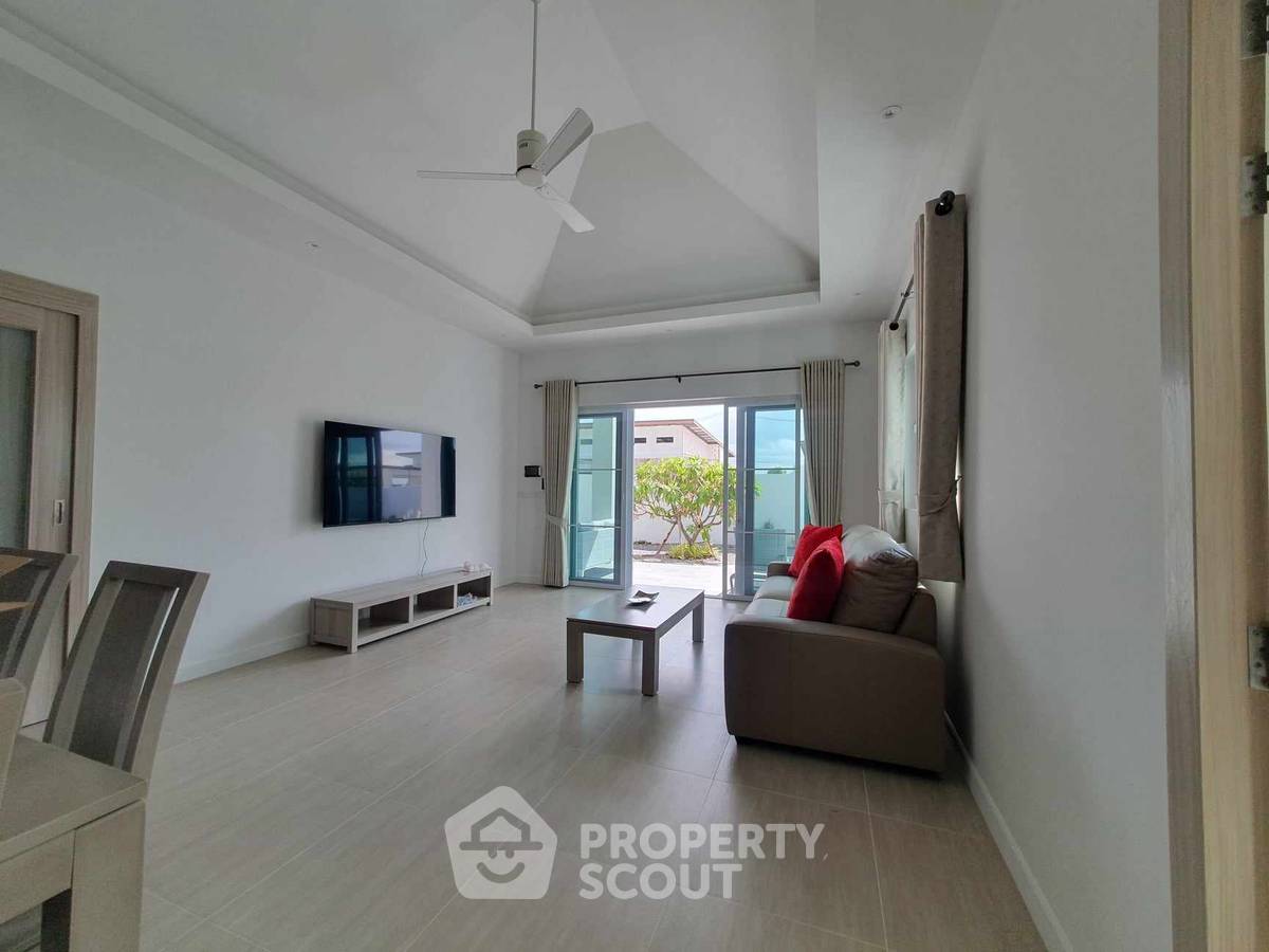 picture 195 Sqm 3-BR Villa In Thap Tai, Hua Hin (ID 1443458) - 9/22