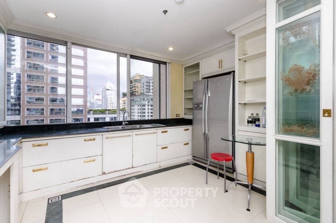 picture Spacious 3-BR 242 Sqm At Langsuan Ville Near BTS Ratchadamri (ID 3385236) - 5/17