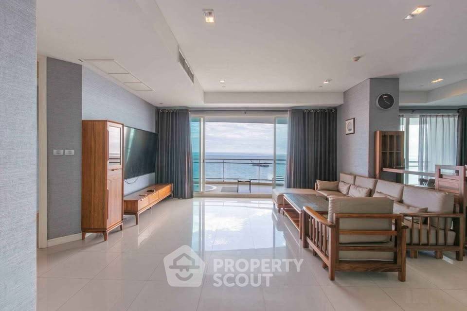 รูป คอนโด 3-ห้องนอน ที่ รีเฟล็คชั่น จอมเทียน บีช พัทยา ใกล้ เมืองพัทยา (ID 3390829) - รูปที่ 4/31