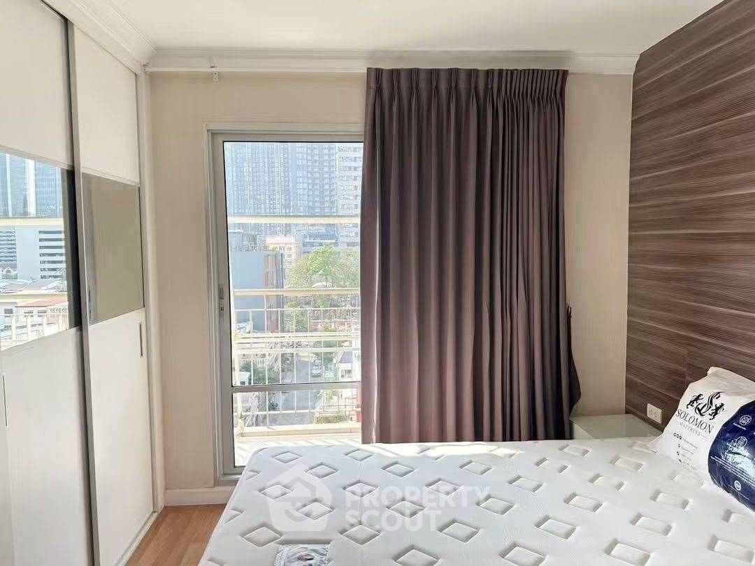 picture 1-BR Condo At Lumpini Place Rama 9–Ratchada Near MRT Phra Ram 9 (ID 3393232) - 2/15