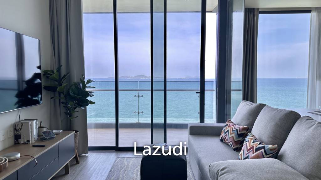 picture Luxurious 2-Bed Oceanfront Haven at Arom Wongamat - 4/9