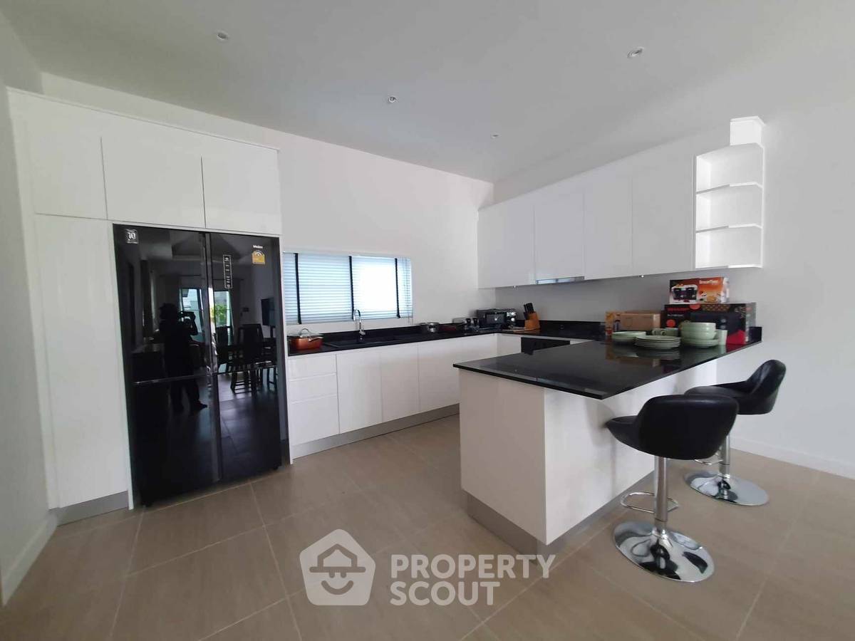 picture 195 Sqm 3-BR Villa In Thap Tai, Hua Hin (ID 1443458) - 18/22