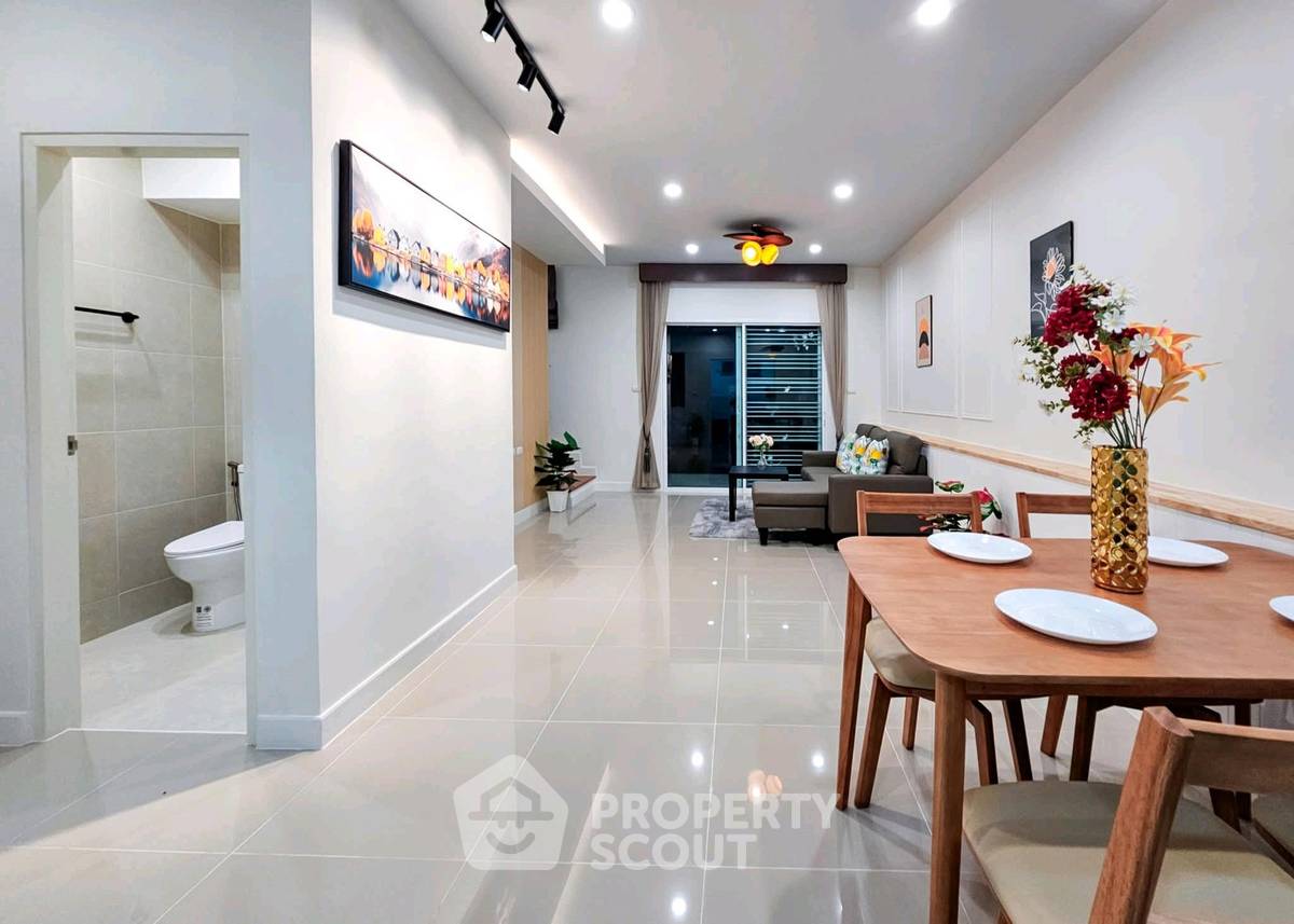 picture 3-BR Townhouse in Bang Rak Yai (ID 3384664) - 13/32