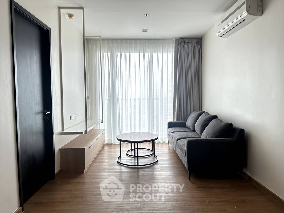 picture 33rd-Floor 3-BR At Sky Walk Residences, 200m To BTS Phra Khanong (ID 3391775) - 1/18
