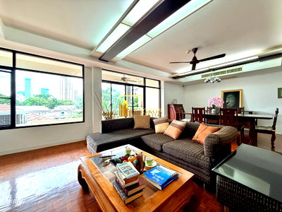 คอนโดให้เช่า : Charming 3 Bedroom Apartment For Rent in Phrom Phong Area - BR20081AP