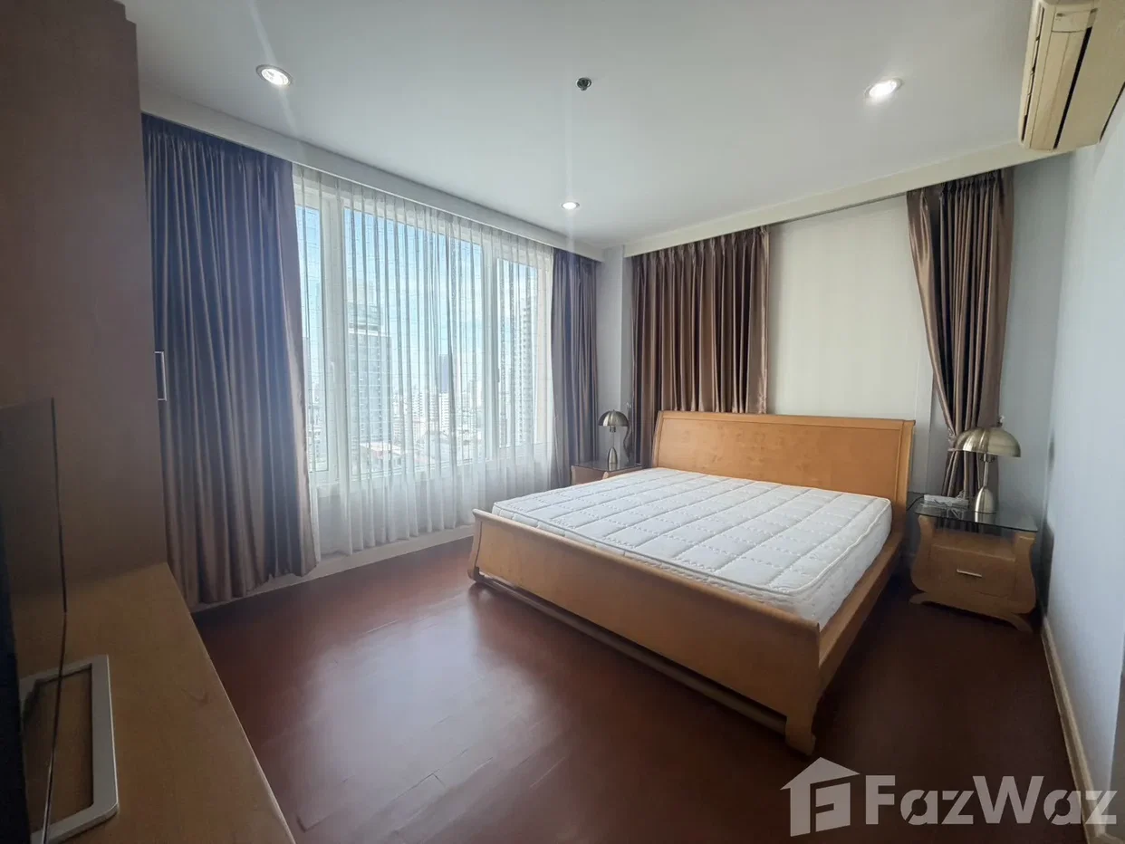 picture Prime location within walking distance of BTS Phrom Phong 6855362 - 4/25