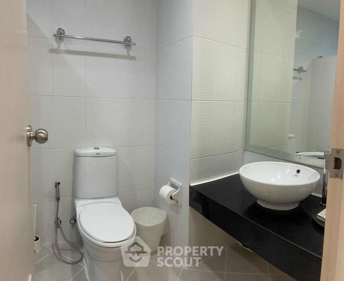 picture 1-BR Condo at St. Louis Grand Terrace near BTS Saint Louis (ID 785581) - 5/5