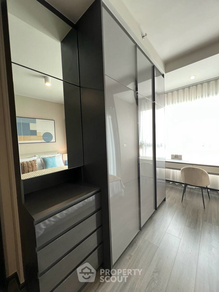picture 200m To BTS Phra Khanong | 1-BR KnightsBridge Space Sukhumvit-Rama4 (ID 3393446) - 7/16