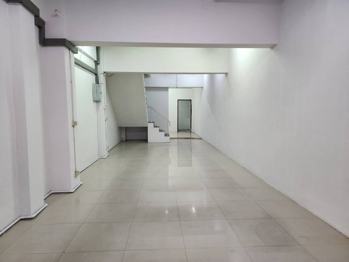 รูป ให้เช่า อาคารพาณิชย์ 1 คูหา 4 ชั้น 192 ตารางเมตร ซอยรามคำแหง 43/1 (คุณหญิงเจือ) - รูปที่ 3/5