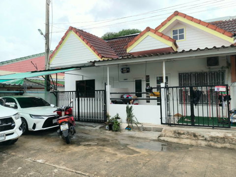 ขายปลดภาระ  หมู่บ้านชัยรุ่งเรือง  2 ห้องนอน  ศรีราชา