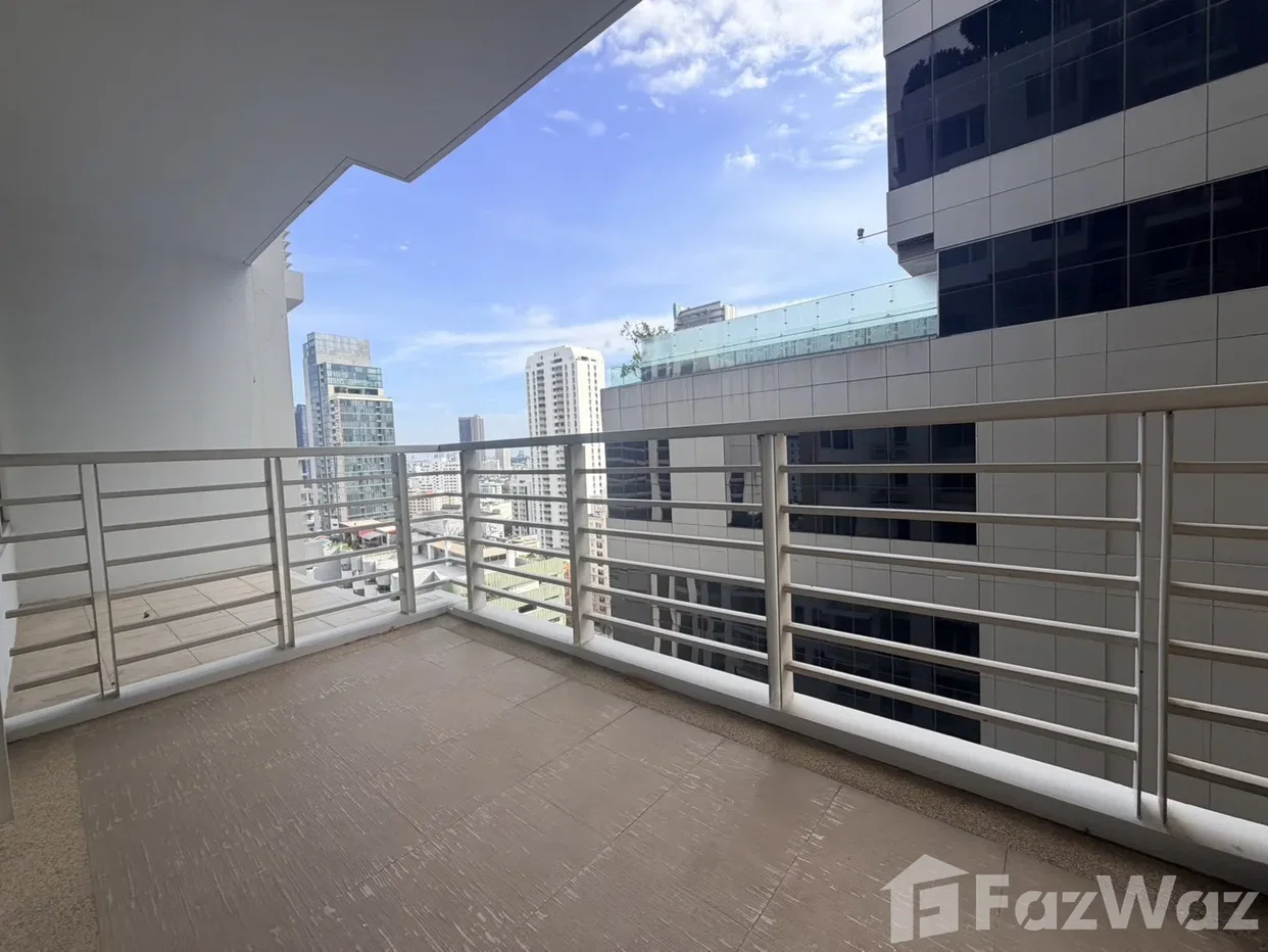 picture Prime location within walking distance of BTS Phrom Phong 6855362 - 17/25