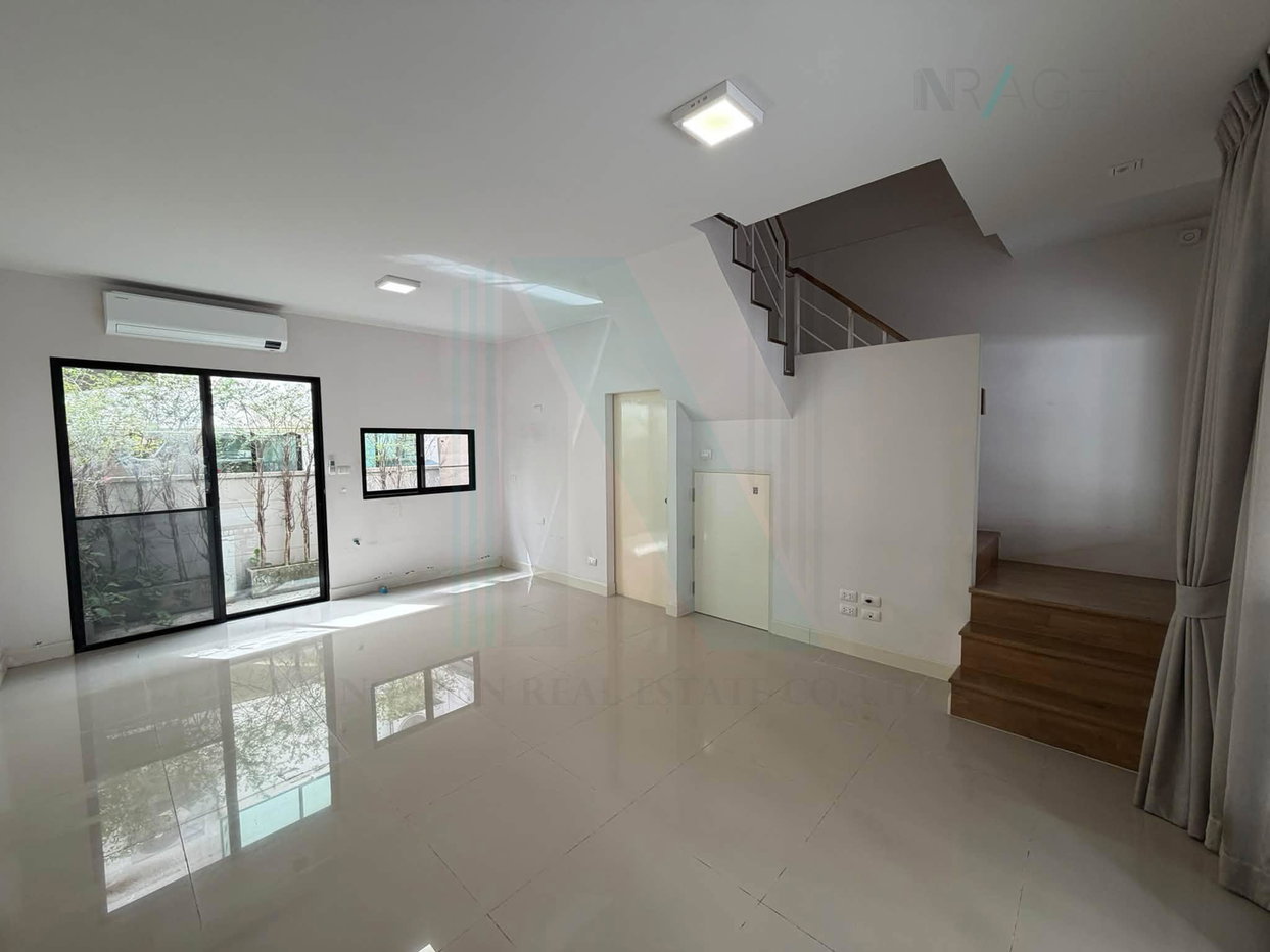 รูป ขายทาวน์เฮาส์ โครงการ บ้านกลางเมือง พหลโยธิน - รามอินทรา 3 ชั้น 3 ห้องนอน 3 ห้องน้ำ - รูปที่ 3/8