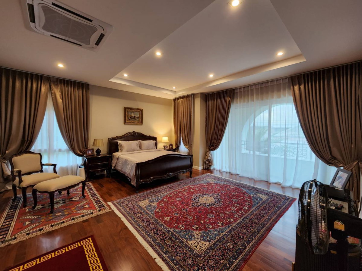 picture Luxury Living at TWO GRANDE MONACO Bangna-Wongwaen - 13/20