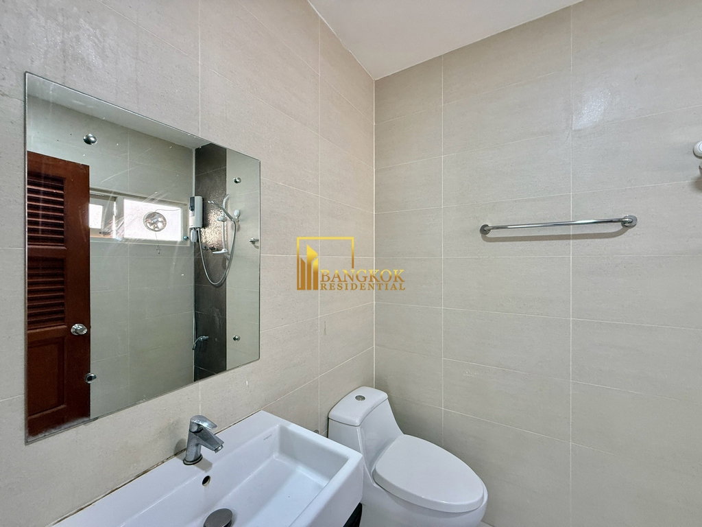 picture Thonglor Classic Home | Spacious 5 Bedroom Townhouse - BR49110TH - 16/38