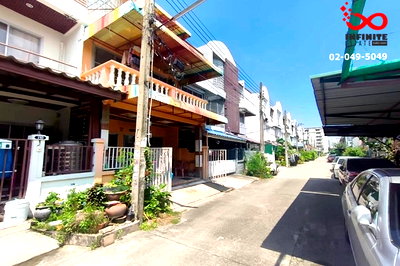 ทาวน์โฮม ถนนประชาราษฎร์ นนทบุรี : ขายทาวน์เฮาส์ 3 ชั้น บ้านสวนอยู่นิรันดร์ เลี่ยงเมืองนนทบุรี 5 ขนาด 16.5 ตร.ว. ใกล้ MRT สายสีม่วง 