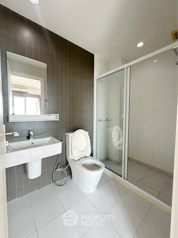 รูป ห้อง 1 ห้องนอน ชั้น 22 The Key Sathorn-Ratchapreuk ใกล้ BTS วุฒากาศ 300 ม. (ID 3389772) - รูปที่ 10/15