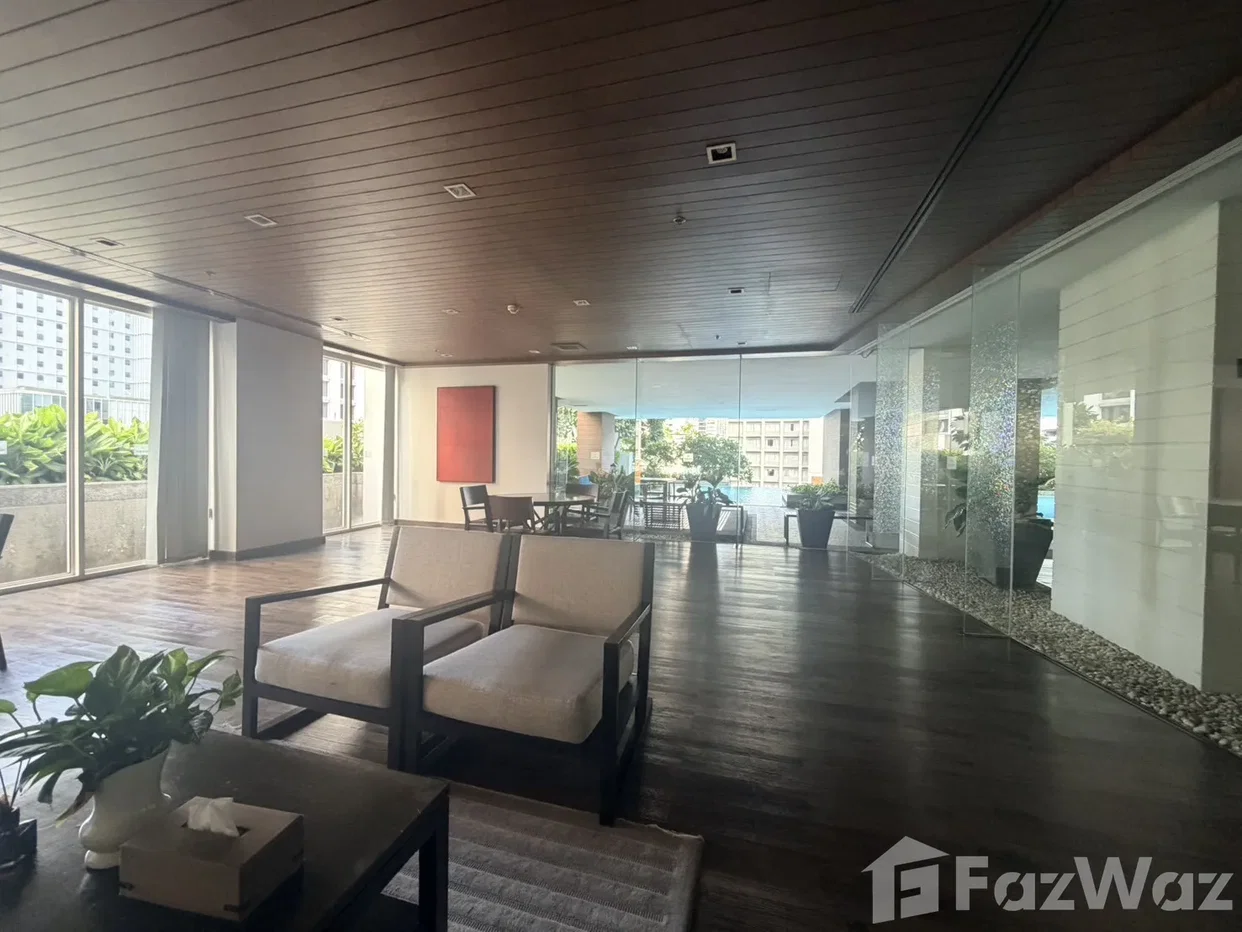 picture Prime location within walking distance of BTS Phrom Phong 6855362 - 19/25