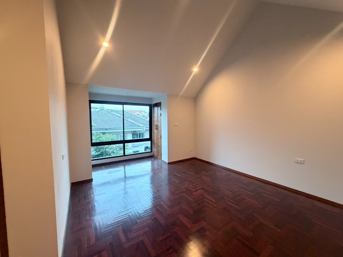รูป 98627 - ขาย บ้านรีโนเวท ราชาวิลล่า พร้อมเข้าอยู่ ติดถนนใหญ่ ใกล้ห้าง - รูปที่ 12/12