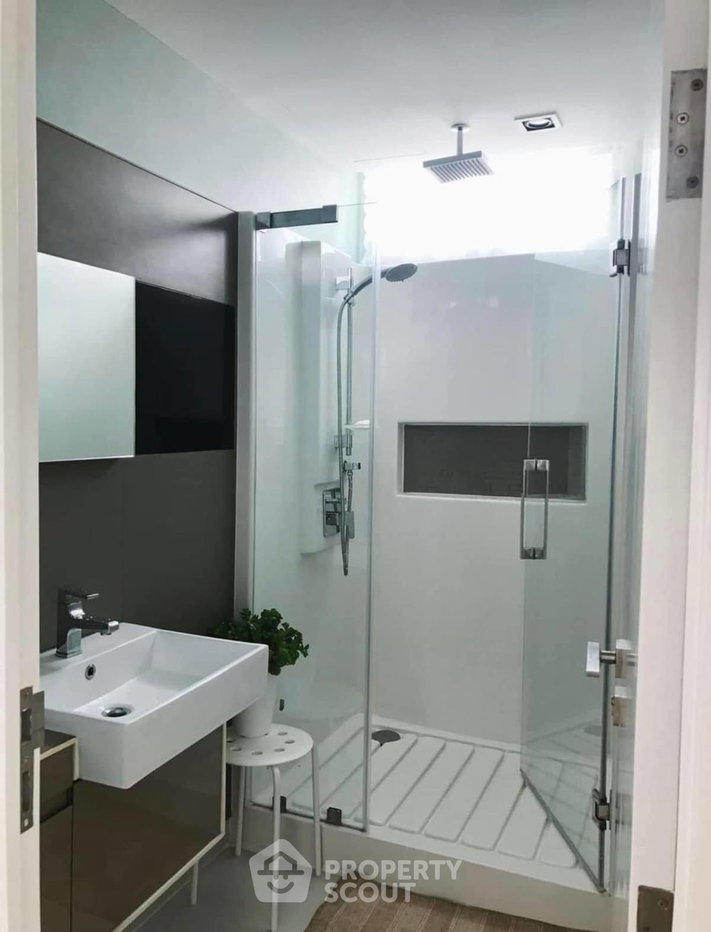 รูป คอนโด 2 ห้องนอน The Room Sathorn-Taksin ใกล้ BTS โพธิ์นิมิตร (ID 1256221) - รูปที่ 11/11