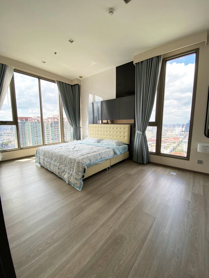 picture RHYTHM Charoenkrung Pavilion, 3 bedrooms, 1 multipurpose room, 3 bathrooms, includes a bathtub, built-in rooms, very beautiful. - 4/7