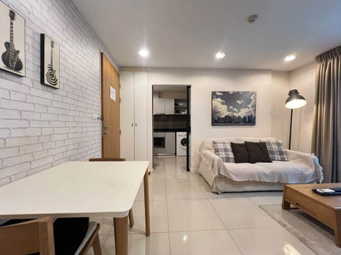 ❤️💛 (ขาย)คอนโด 1 ห้องนอนใหญ่🚅 600 ม.BTSเอกมัย  🏙️ ZENITH SUKHUMVIT 42 | ทำเลสุขุมวิท ใกล้ BTS เอกมัย   ✅เพียง 3.19 ล้านบาท! ต่อรองได้