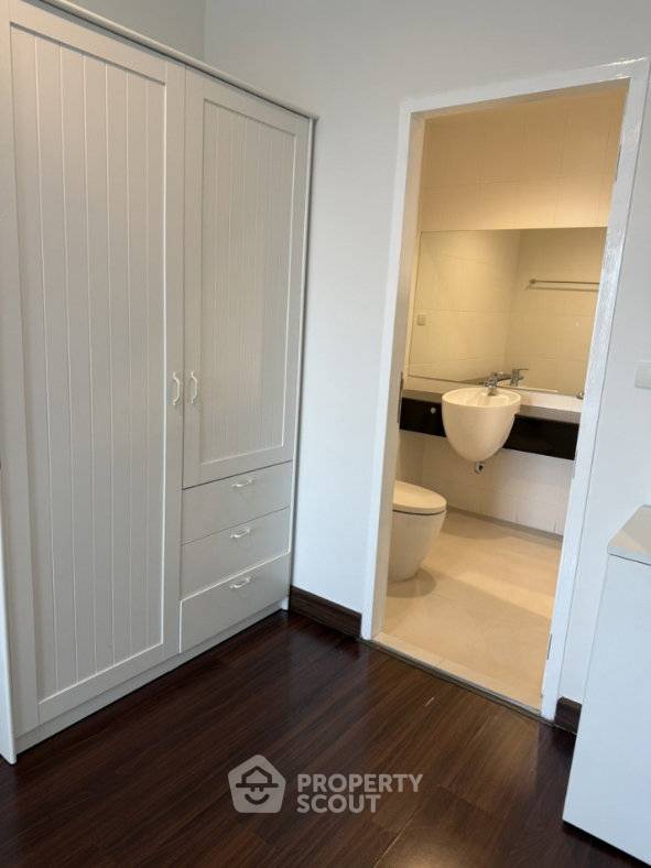 picture 3-BR Condo at The Fourwings Residence in Hua Mak (ID 3393319) - 11/12