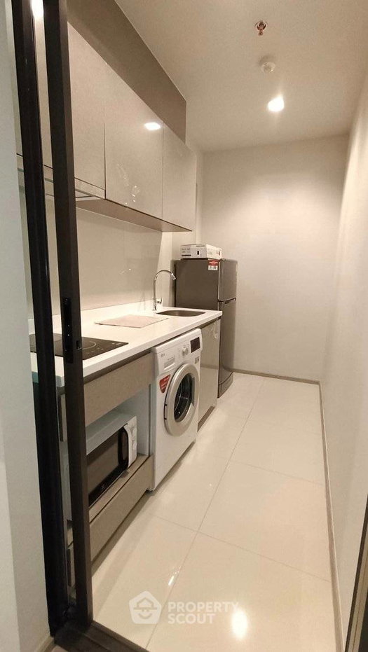 picture 2-BR Condo at Life Asoke - Rama 9 near MRT Phra Ram 9 (ID 3380107) - 8/9