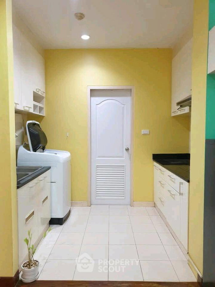 picture 2-BR Condo at PG Rama 9 near MRT Phra Ram 9 (ID 3384999) - 9/9