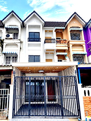 Townhouses for sale เกษตร : CB121 Townhouse for sale 3 Br, Lat Phrao-Pradistmanudharm.
