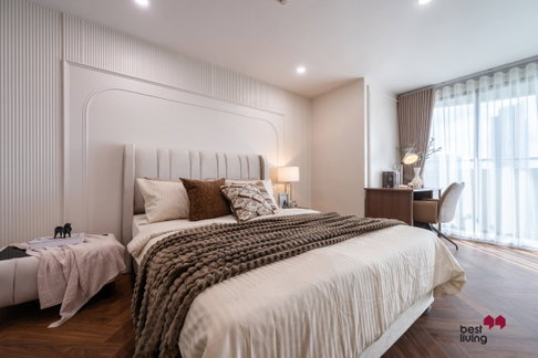 Flora Ville Large Family Unit with Separate Kitchen Near Hua Mak