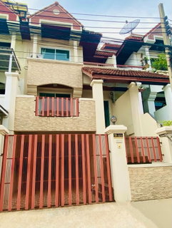 รูปภาพ #HHR231 4-Story Home Office for Rent | 500 sq.m. | 5 Bedrooms | Royal Nakarin Villa 📍 Just 600 m. to MRT Suan Luang Rama IX