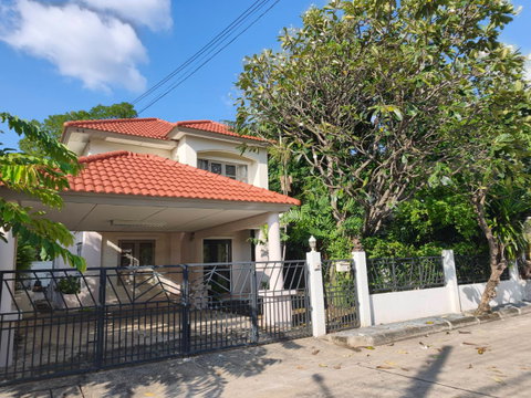 URGENT SALE! Flood-Free 3BR House (63.6 Sq.w) Sireen House Watcharapol. Ready to move in, near Expressway & Skytrain.