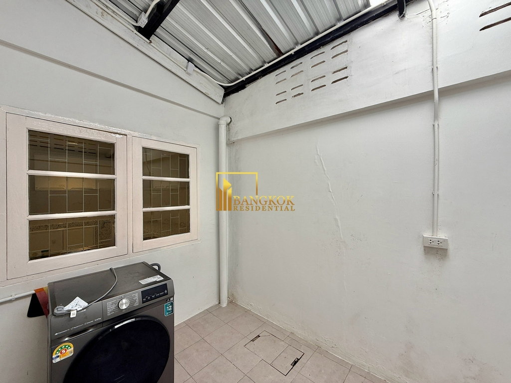 picture Thonglor Classic Home | Spacious 5 Bed Townhouse in Thonglor - BR49108TH - 44/44