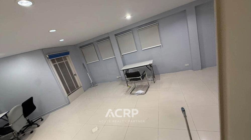 รูป ขาย บ้านเดี่ยว/โฮมออฟฟิศ พร้อมที่ดิน ใจกลางลาดพร้าว ติด MRT รัชโยธิน รัชดาภิเษก - รูปที่ 4/8