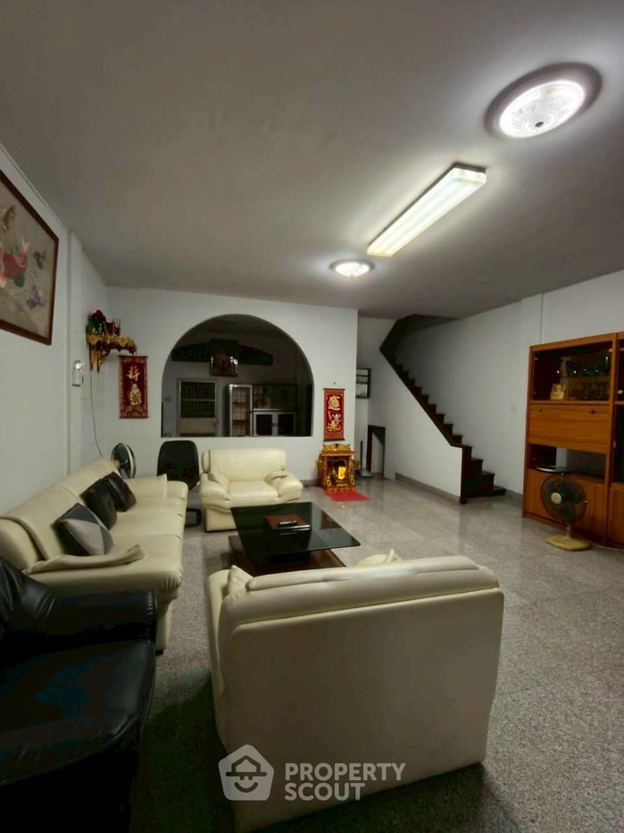 picture Pet-Friendly 3-BR House At Panwadee Village, Wang Thonglang (ID 3394985) - 10/37