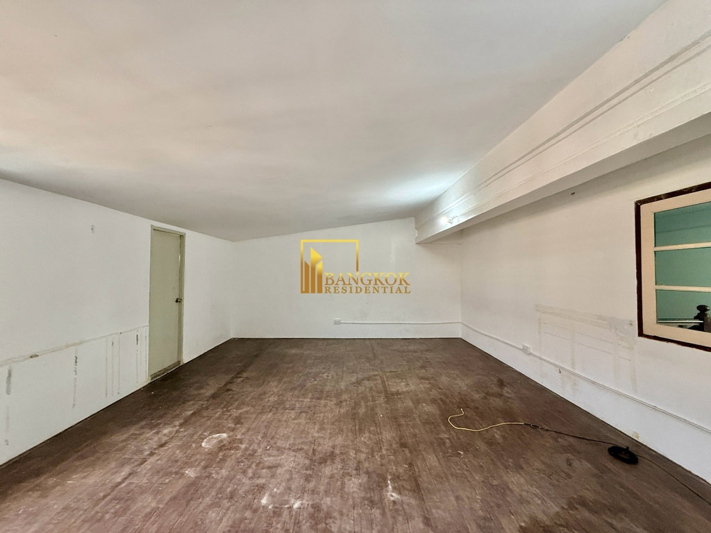 picture Thonglor Classic Home | Spacious 5 Bedroom Townhouse - BR49110TH - 33/38